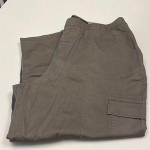 NWT Women's Pull On Straight Crop Pants, Size 16